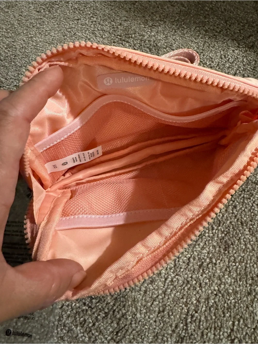 Lululemon 2 L size belt bag